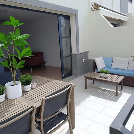 Villa-costaadeje-3br-balcony-wifi-parking