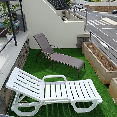 ヴィラ Villa-costaadeje-3br-balcony-wifi-parking アデヘ