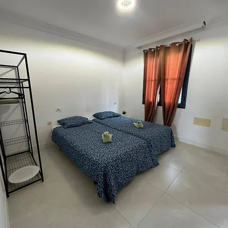 Villa Villa-costaadeje-3br-balcony-wifi-parking *