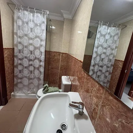 Villa-costaadeje-3br-balcony-wifi-parking ヴィラ